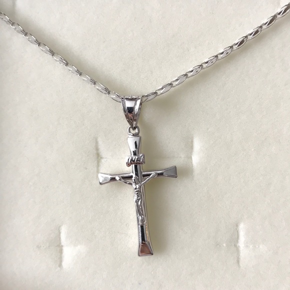 Jewelry - 14k White gold crucifix cross necklace